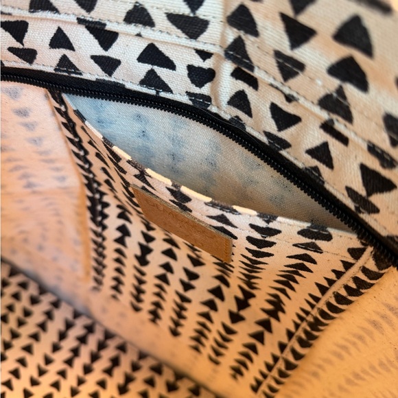 Joyn Canvas Black and White Tote Bag with Leather Handle - Picture 6 of 7